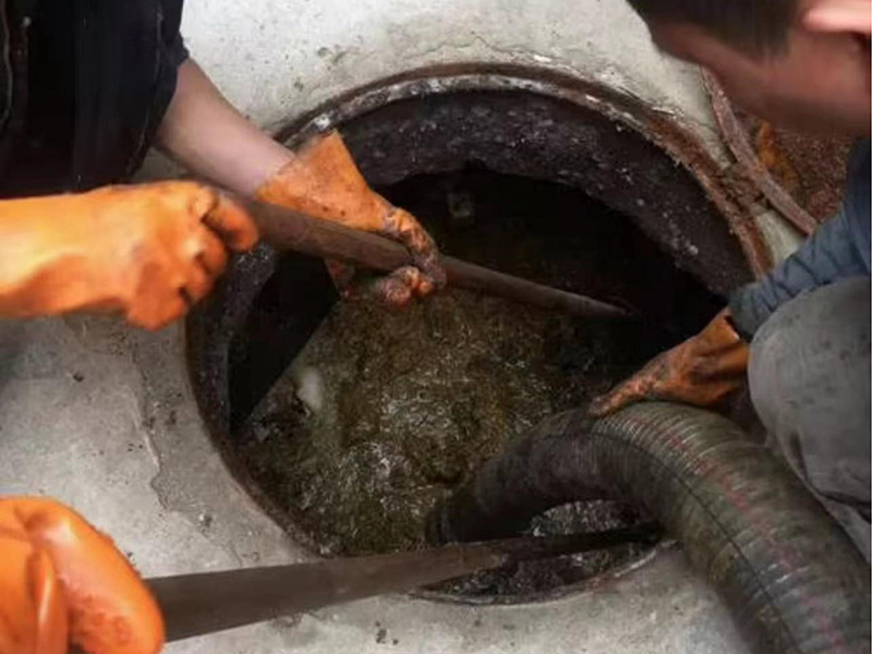 运粮湖管理区化油池、化粪池清理要做哪些安全措施？